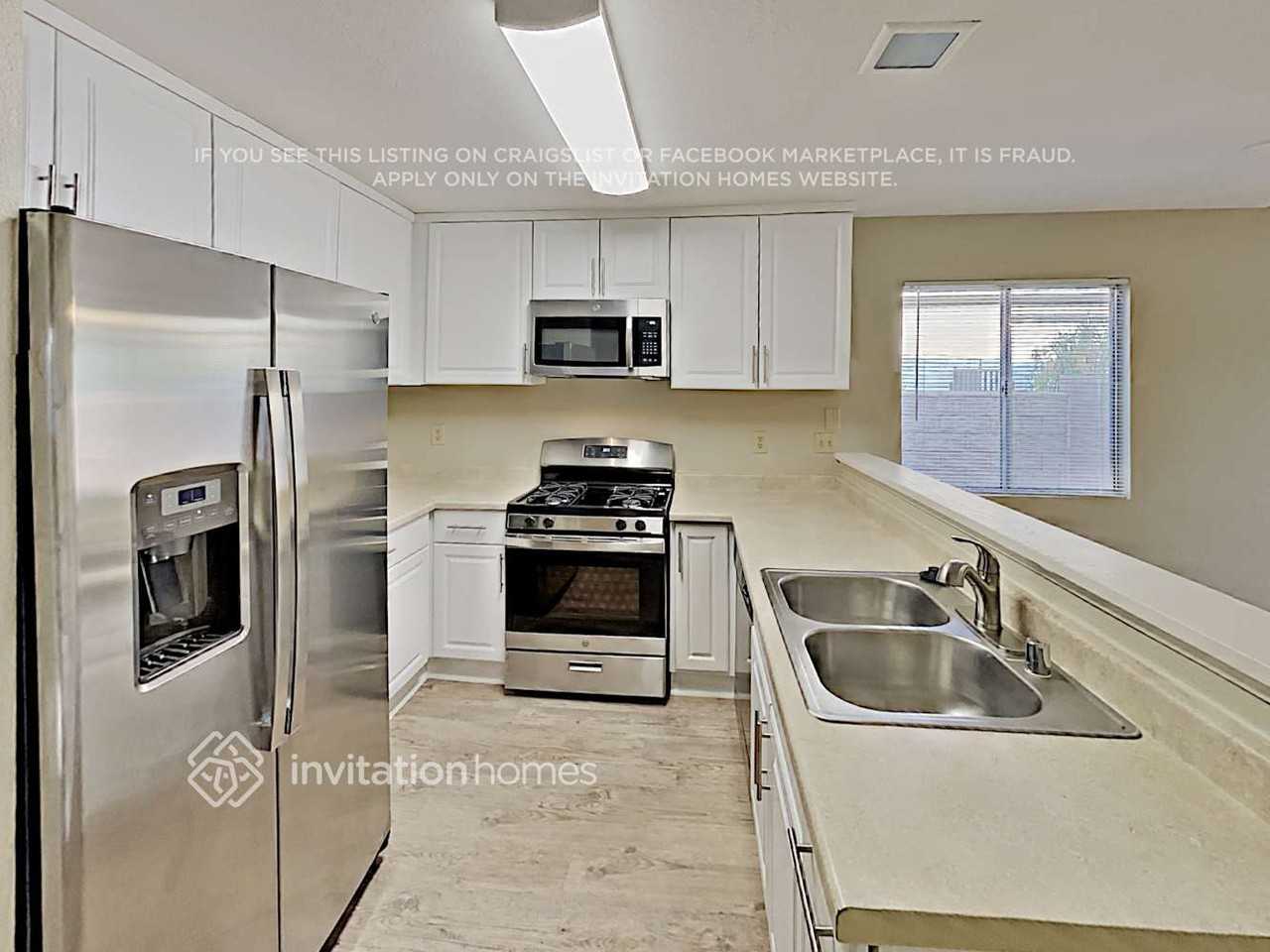 7340 Coffeyville Ave - Photo 7 of 17