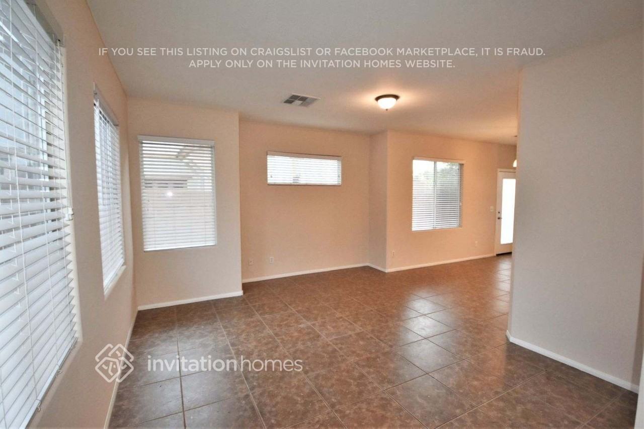 741 Easter Lily Pl - Photo 2 of 21