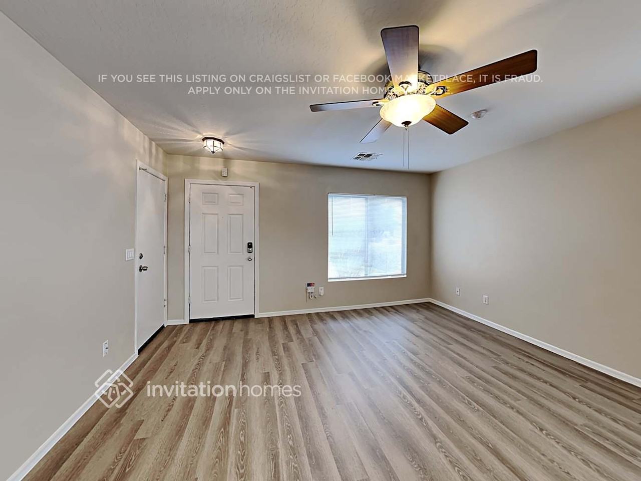 12425 W Sweetwater Ave - Photo 4 of 13