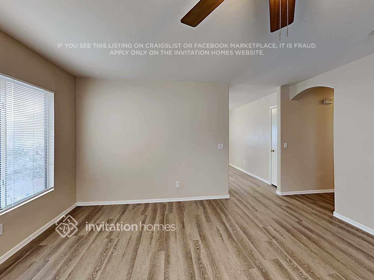 12425 W Sweetwater Ave - Photo 5 of 13