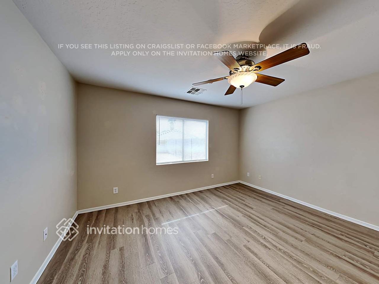 12425 W Sweetwater Ave - Photo 7 of 13