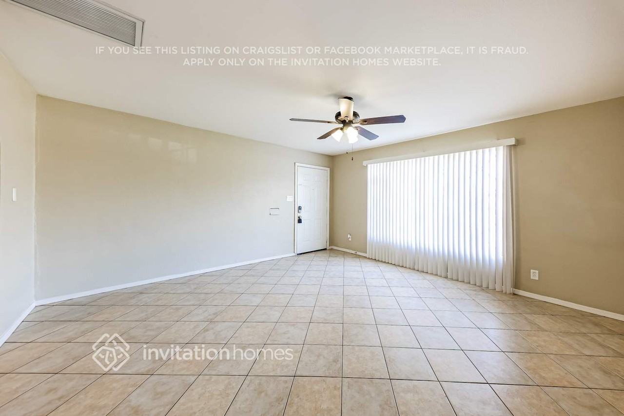 3735 W Rose Ln - Photo 5 of 18