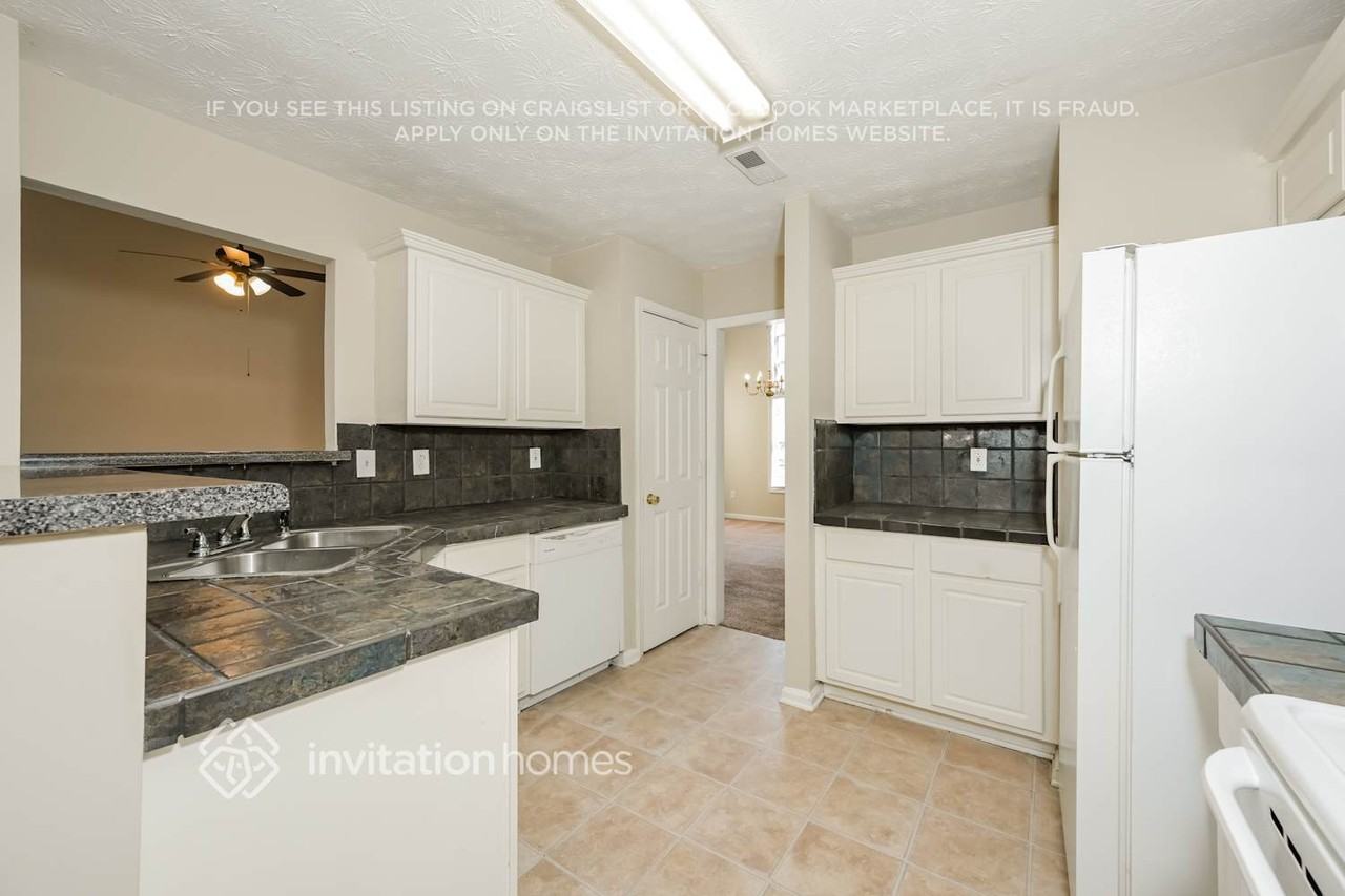 219 Lakeview Pl - Photo 6 of 15