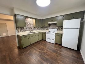 103 Warren St #B - Photo 1 of 1