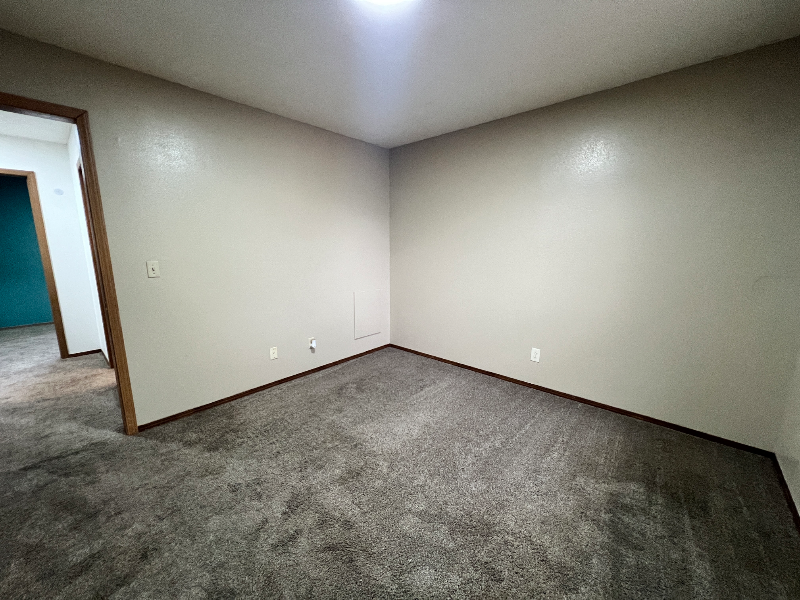 103 Warren St #B - Photo 7 of 13