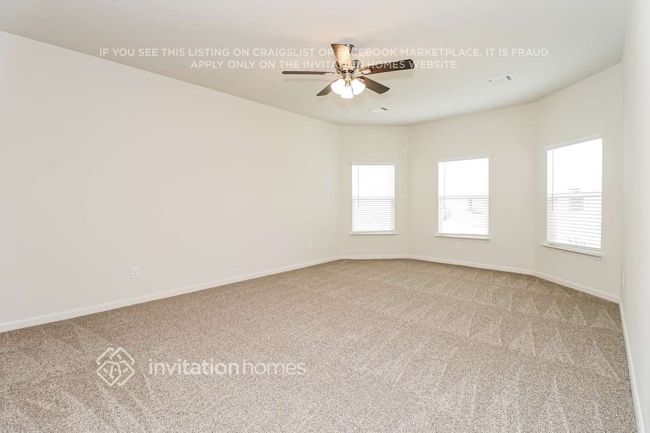 10001 Pilot Pl - Photo 7 of 18