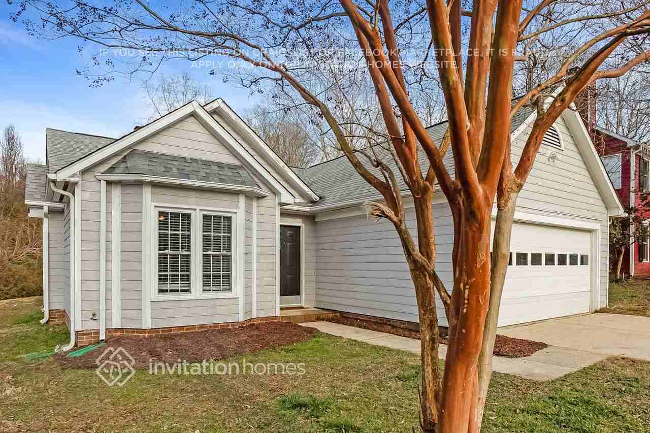 4213 Hounds Run Dr - Photo 3 of 17