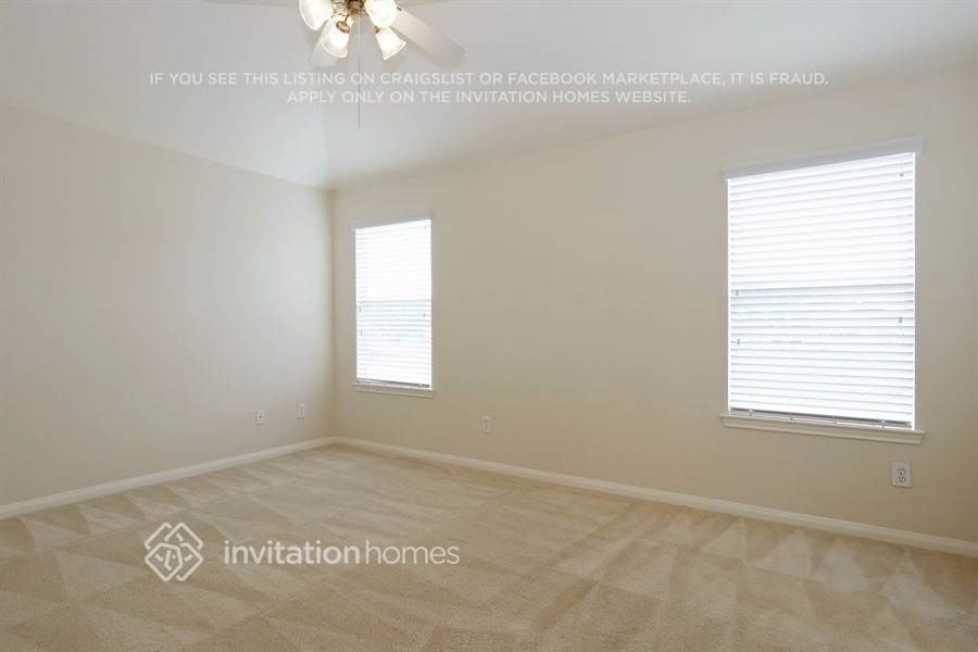 24514 Kestrel Vw - Photo 3 of 9