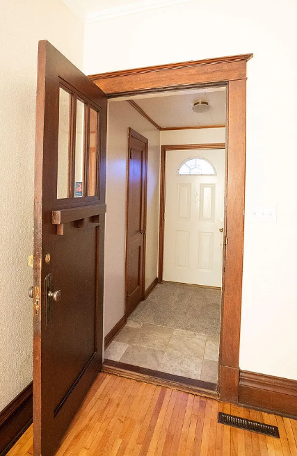 505 3rd Ave Ne - Photo 3 of 16