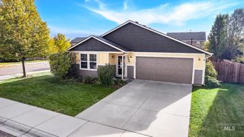 featured image of 1099 E Yankee Basin Dr