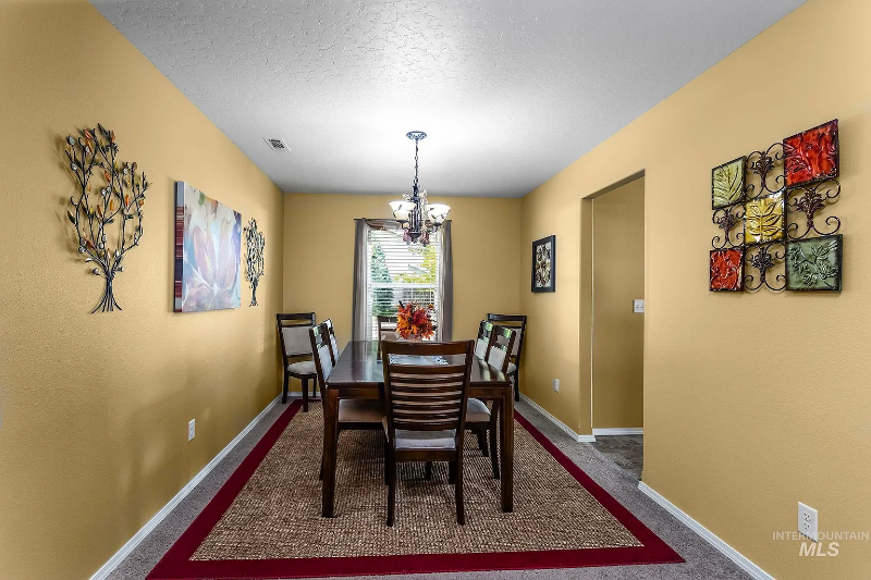 1099 E Yankee Basin Dr - Photo 2 of 10