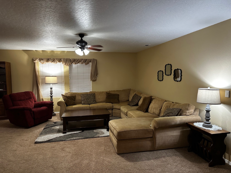 1099 E Yankee Basin Dr - Photo 3 of 10