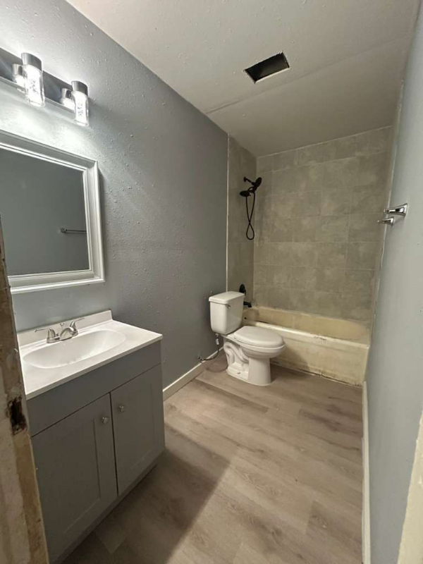 314 W Clarendon Dr - Photo 3 of 5