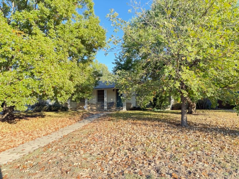 118 Greenwich Blvd - Photo 4 of 13