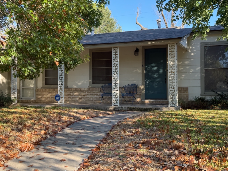 118 Greenwich Blvd - Photo 5 of 13