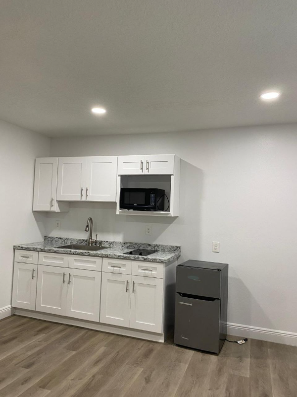 571 Lynchfield Ave - Photo 3 of 9