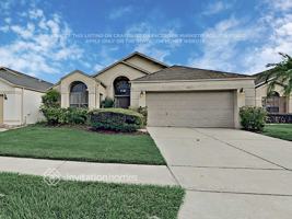 featured image of 242 Lakebreeze Cir
