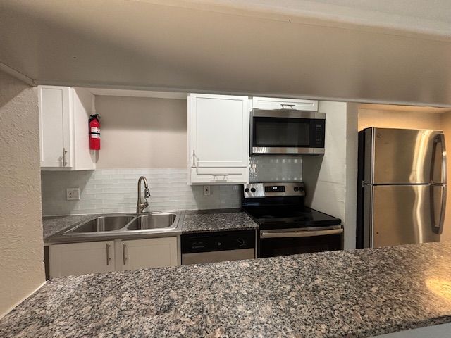 2010 Estrada Pkwy #30-105 - Photo 2 of 8