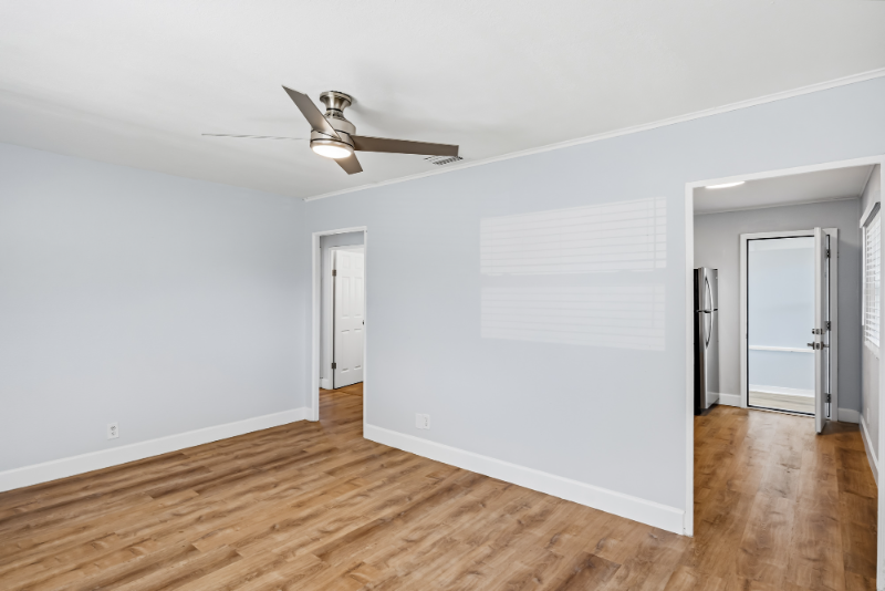 917 56th Ave N - Photo 2 of 20