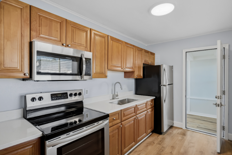 917 56th Ave N - Photo 3 of 20