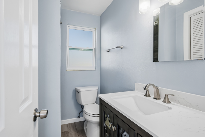 917 56th Ave N - Photo 7 of 20