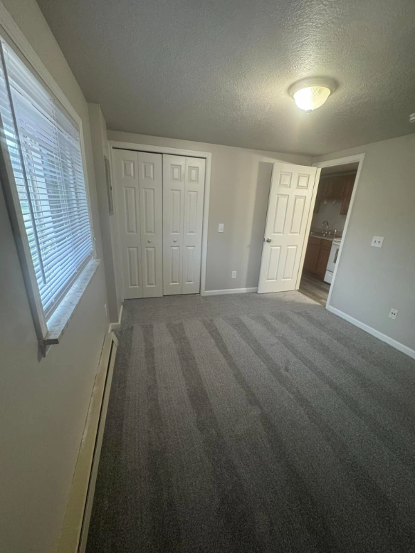 1605 41st St Nw #8 - Photo 5 of 6