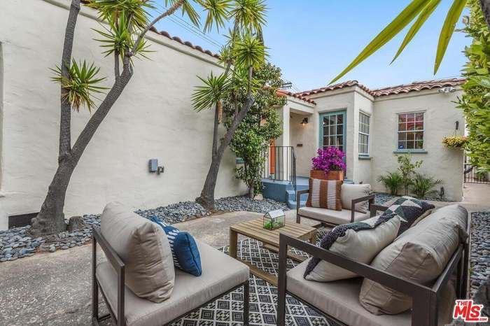 464 S Sherbourne Dr - Photo 2 of 13