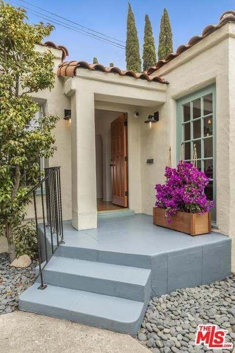 464 S Sherbourne Dr - Photo 4 of 13