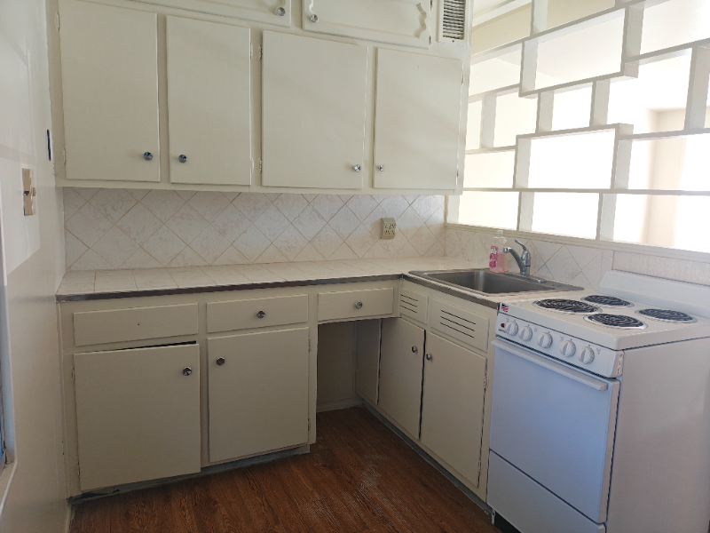 10535 118th Ave - Photo 2 of 12