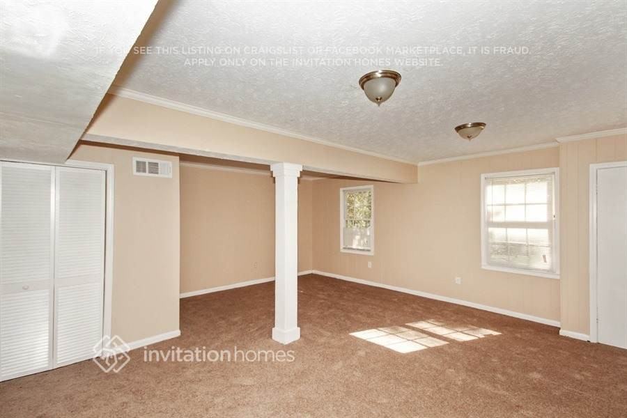 1165 Golden Cir Sw - Photo 3 of 20