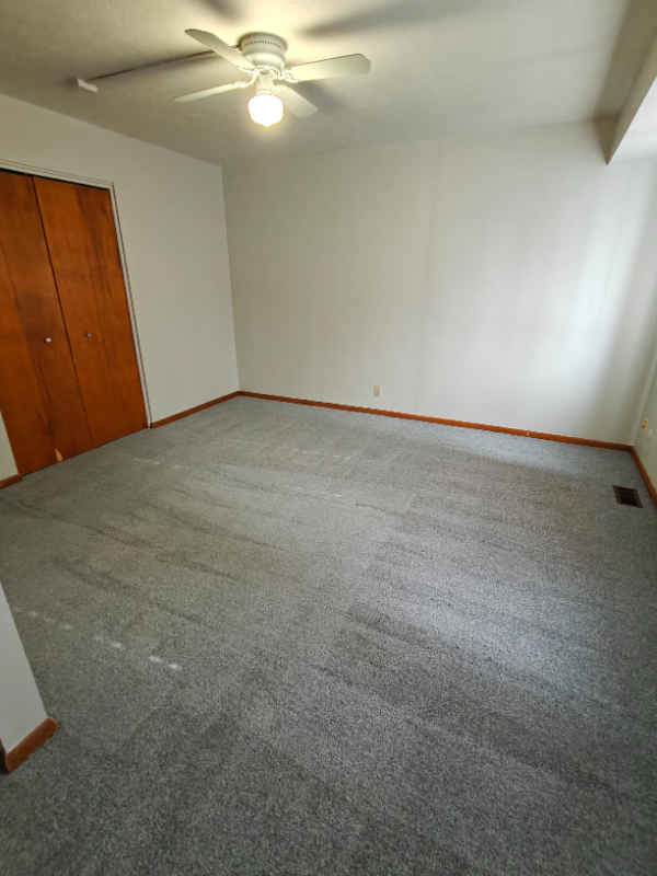 377 Pershing Ave Ne - Photo 2 of 9