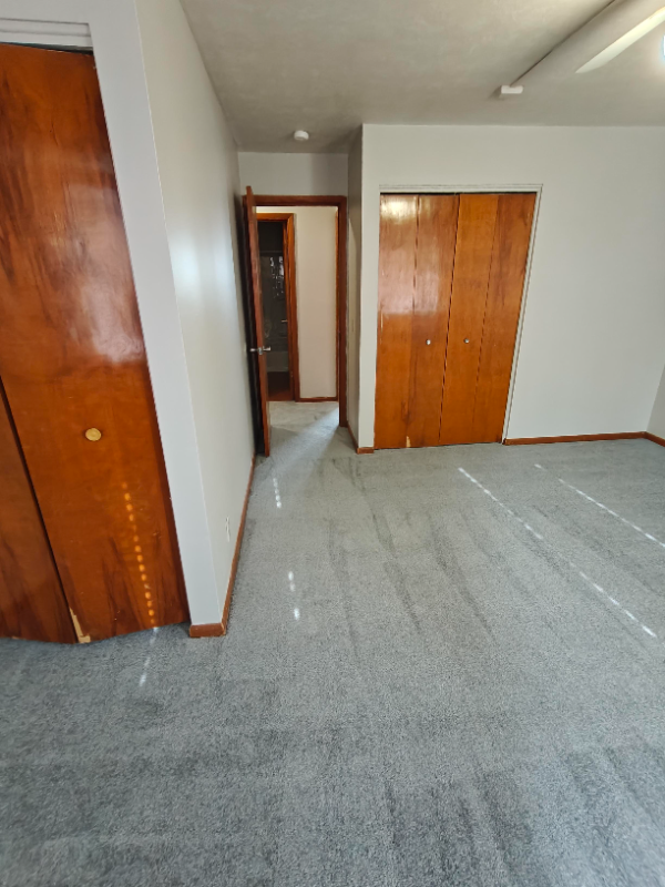 377 Pershing Ave Ne - Photo 5 of 9