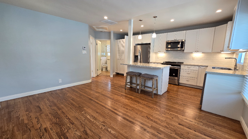 648 Westminster Dr #648 - Photo 3 of 10