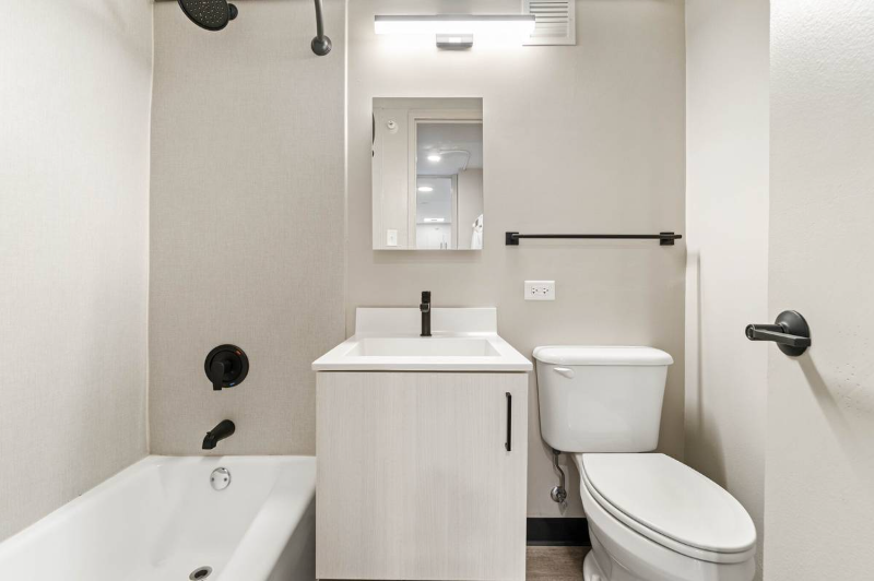 1954 W Ogden Ave - Photo 6 of 12