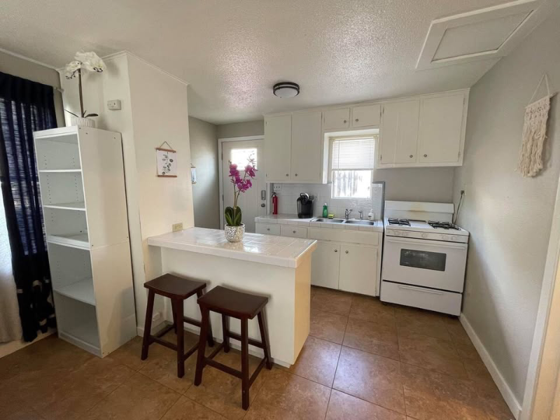 614 S Groos St #B - Photo 2 of 4