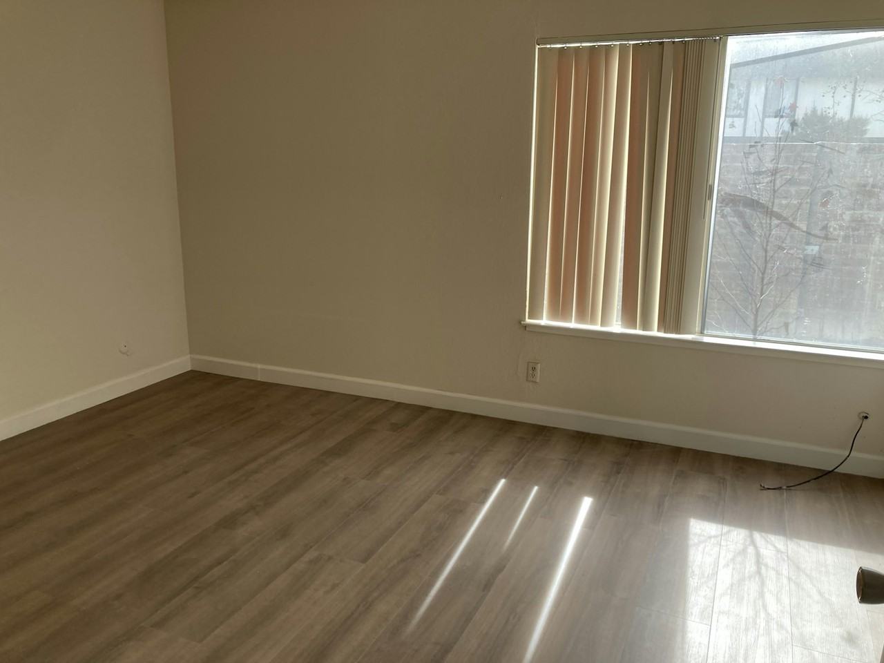 1351 Buckingham Way, Unit 8 - Photo 5 of 11