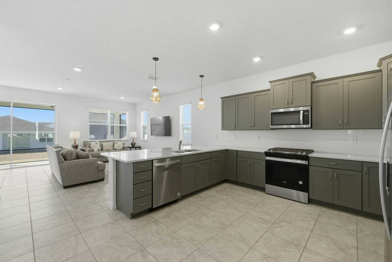 7288 Southwest 64th Street Road - Photo 4 of 26