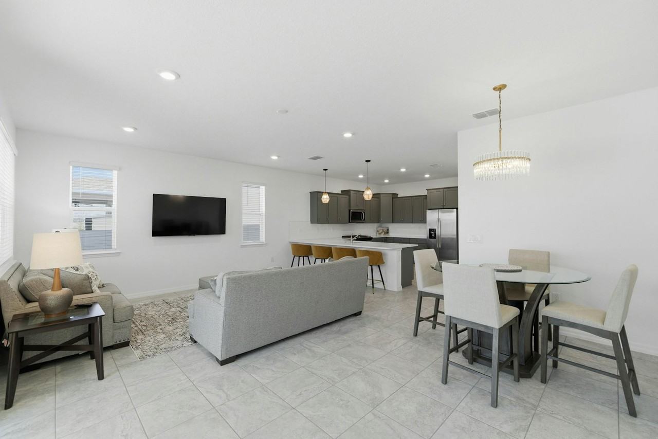 7288 Southwest 64th Street Road - Photo 7 of 26