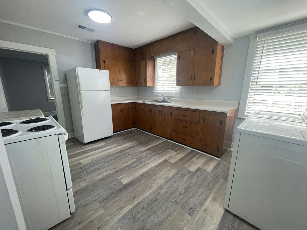 2056 Emogene Street - Photo 7 of 17