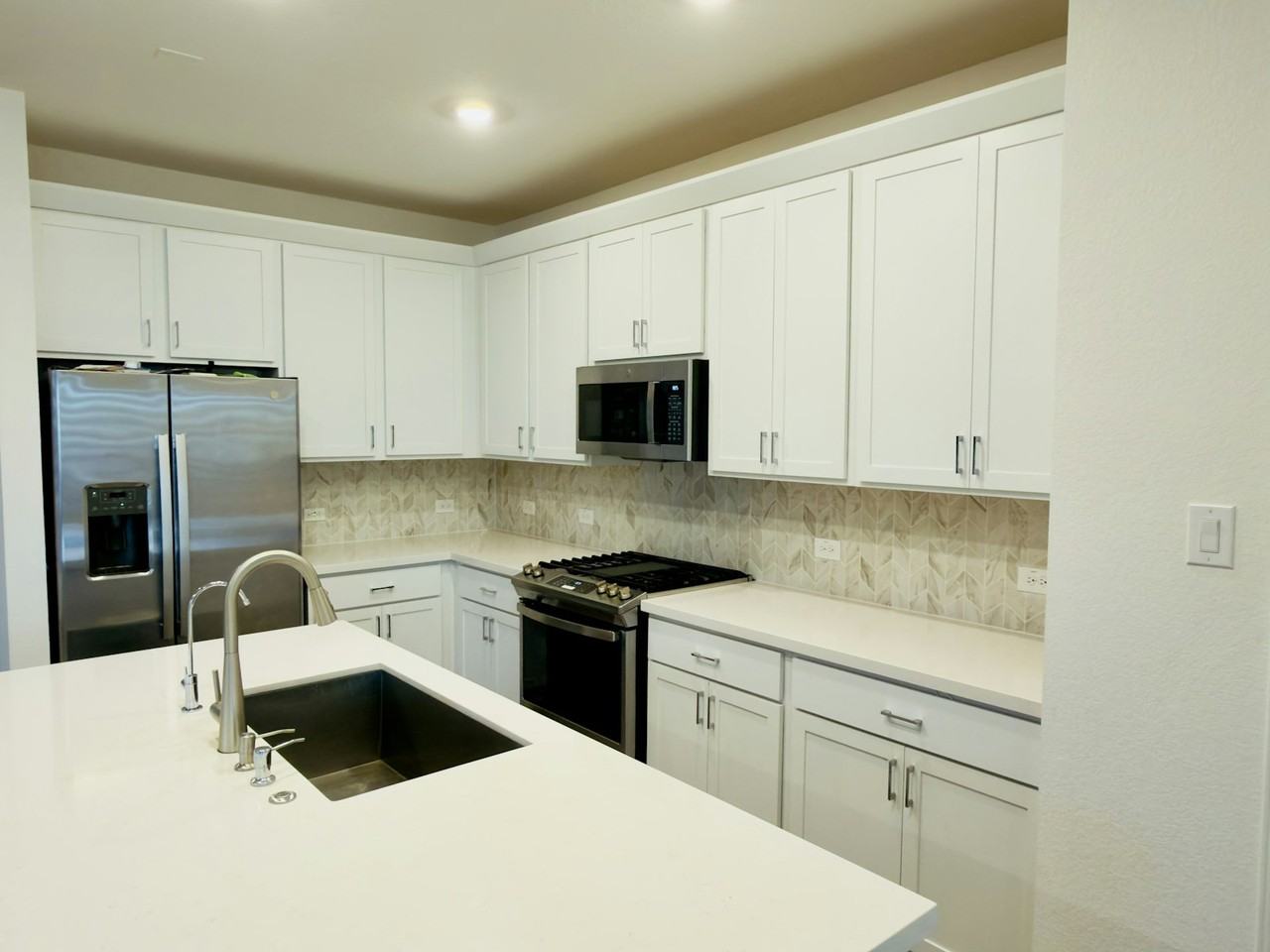 113 Anejo Blf Ct - Photo 2 of 22