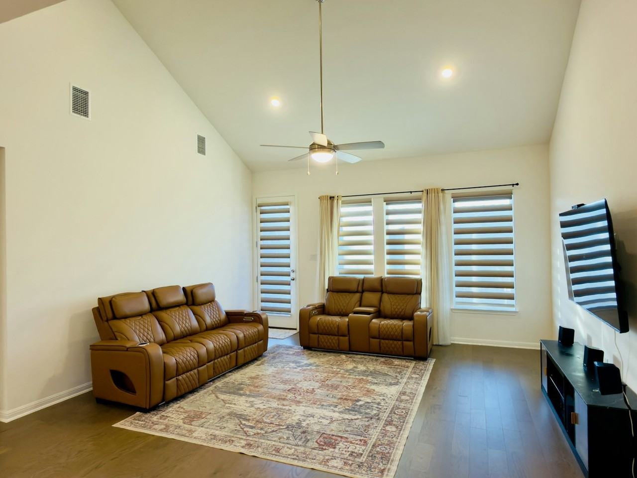 113 Anejo Blf Ct - Photo 4 of 22