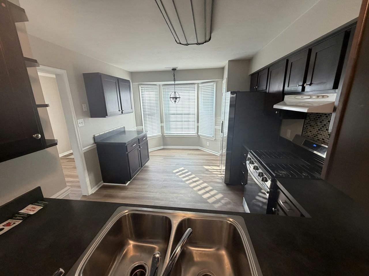 1623 Mantane Arch - Photo 3 of 11