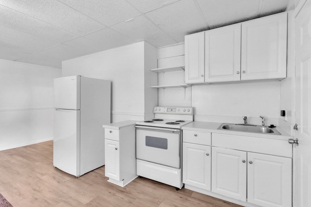 7901 Hillside Drive, Unit A - Photo 2 of 8