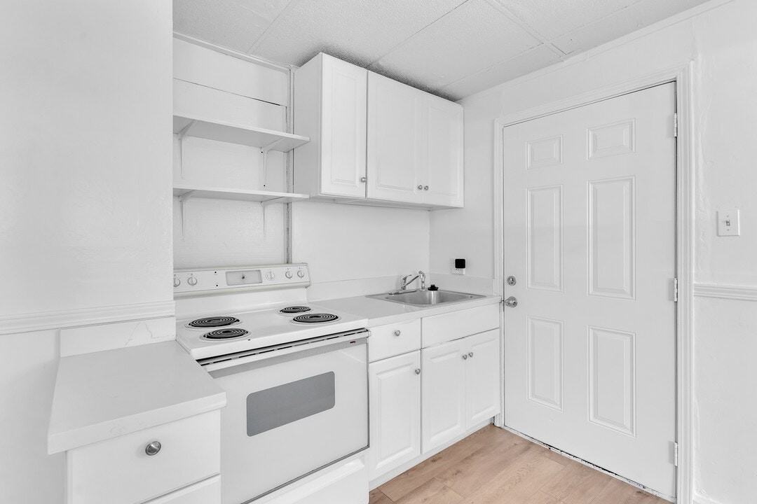 7901 Hillside Drive, Unit A - Photo 4 of 8