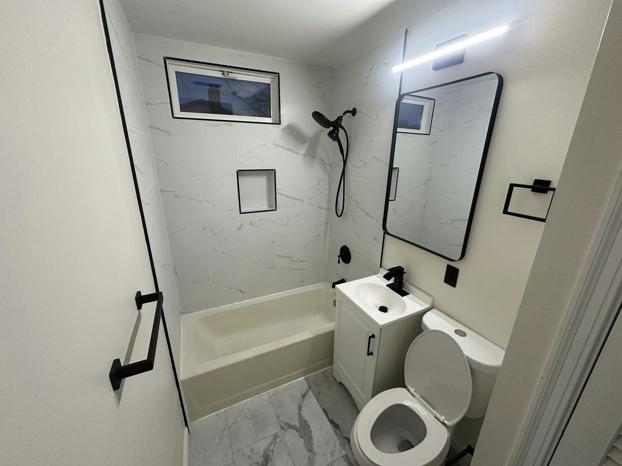 6128 Red Bank Road - Photo 6 of 19