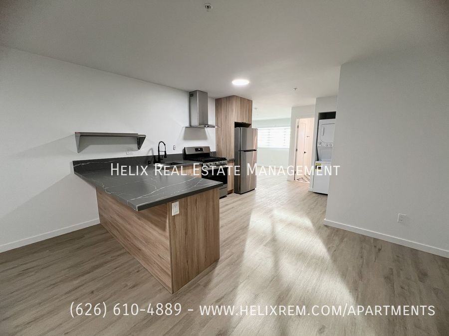 1577 N Fair Oaks - Photo 3 of 24