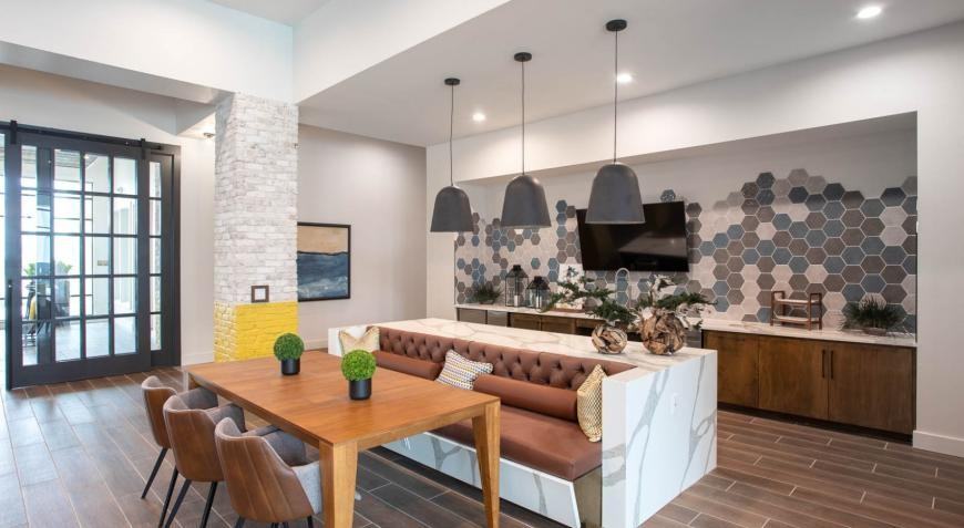 3118 County Road 172 - Photo 3 of 10