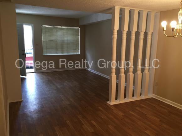 3312 Warringwood Dr - Photo 2 of 9
