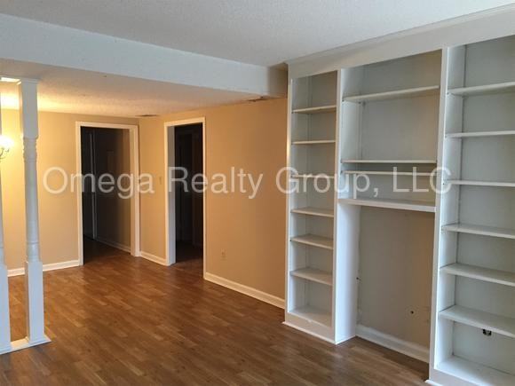 3312 Warringwood Dr - Photo 3 of 9