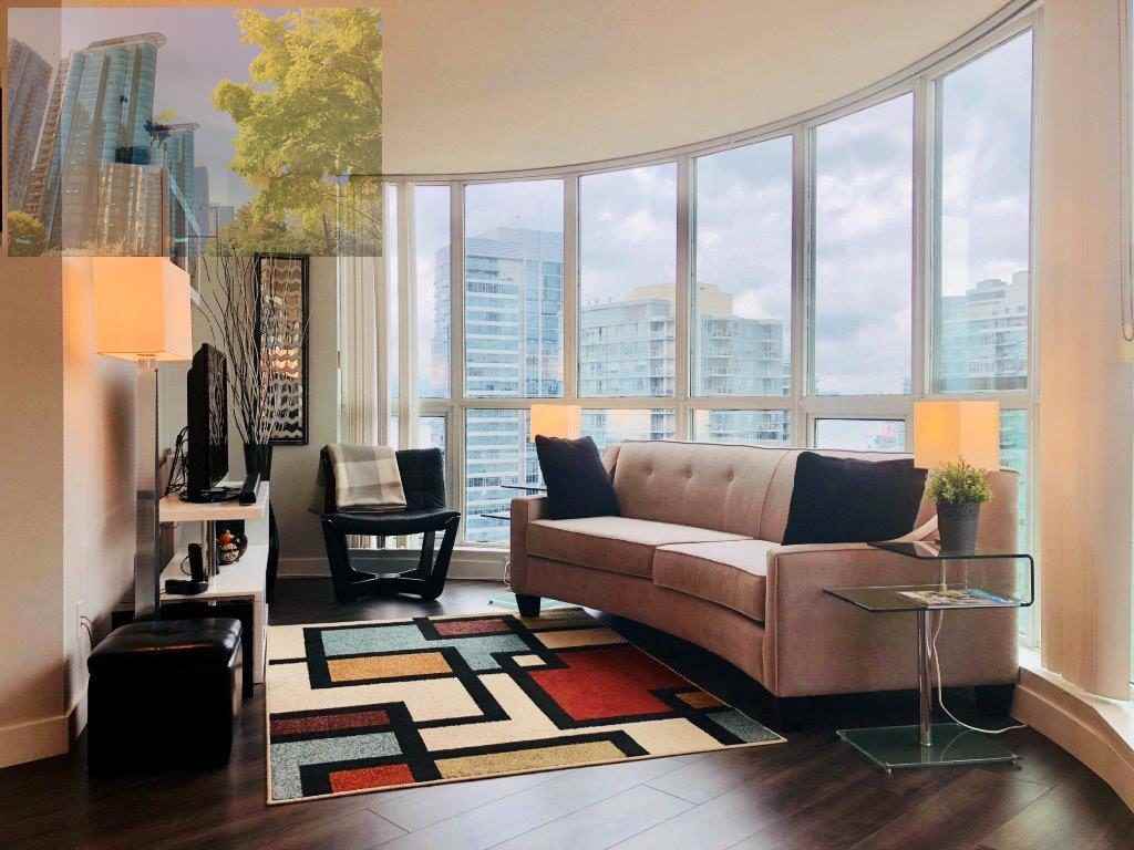 555 Jervis St - Photo 5 of 13